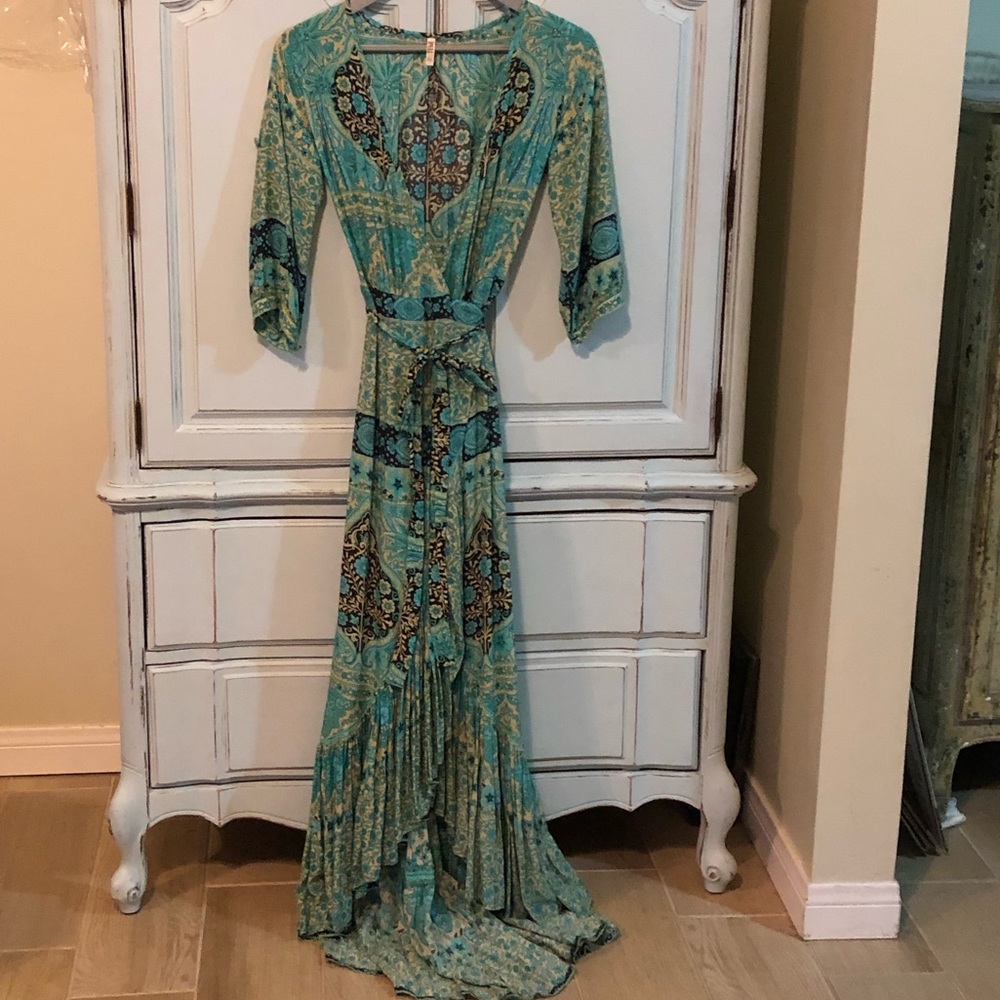 Spell and the Gypsy Aloha Fox Wrap Gown - Picture 3 of 8
